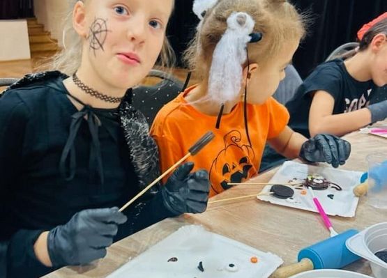 Grafika 2: Halloweenowe warsztaty cukiernicze