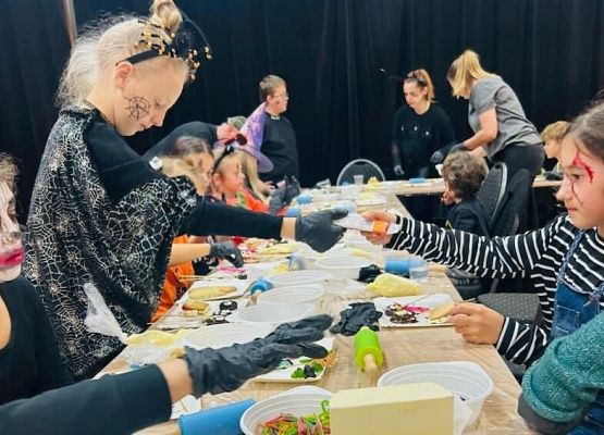 Grafika 10: Halloweenowe warsztaty cukiernicze