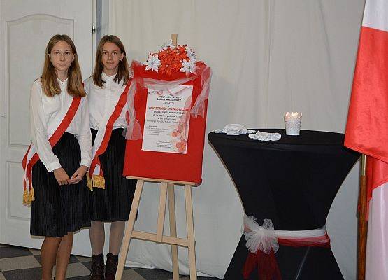 Grafika 9: Wieczornica Patriotyczna - galeria zdjęciowa