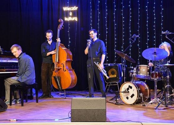 Grafika 12: Koncert zespołu PESH - relacja zdjęciowa