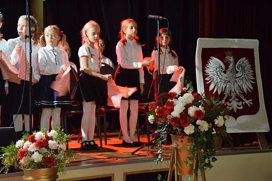 Grafika #25: Wieczornica Patriotyczna (13.11.2022r.) - galeria zdjęciowa