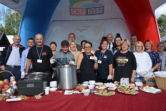 Grafika #0: Gmina Wicko na Dożynkach Powiatowych