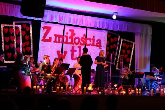 Grafika #3: Recital Z miłością w tle