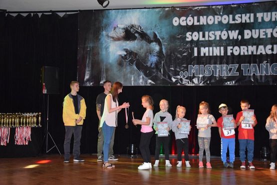 Grafika #186: VI Ogólnopolski Turniej Solistów, Duetów i Mini Formacji MISTRZ TAŃCA